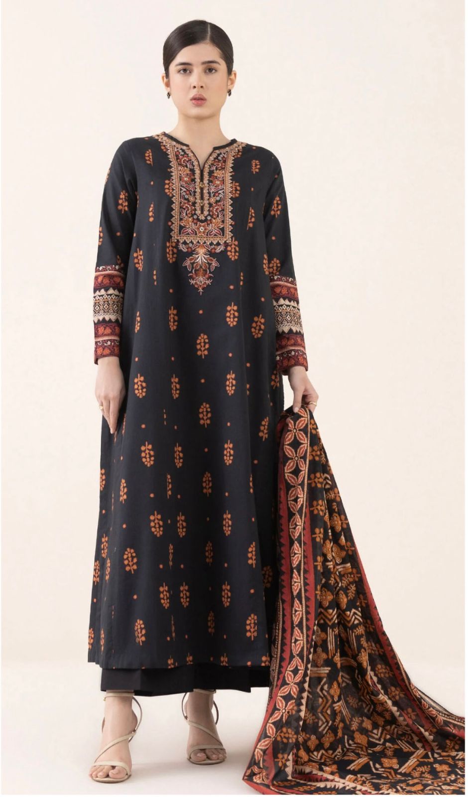 Sapphire Unstitched 3 Piece - Printed Khaddar Suit