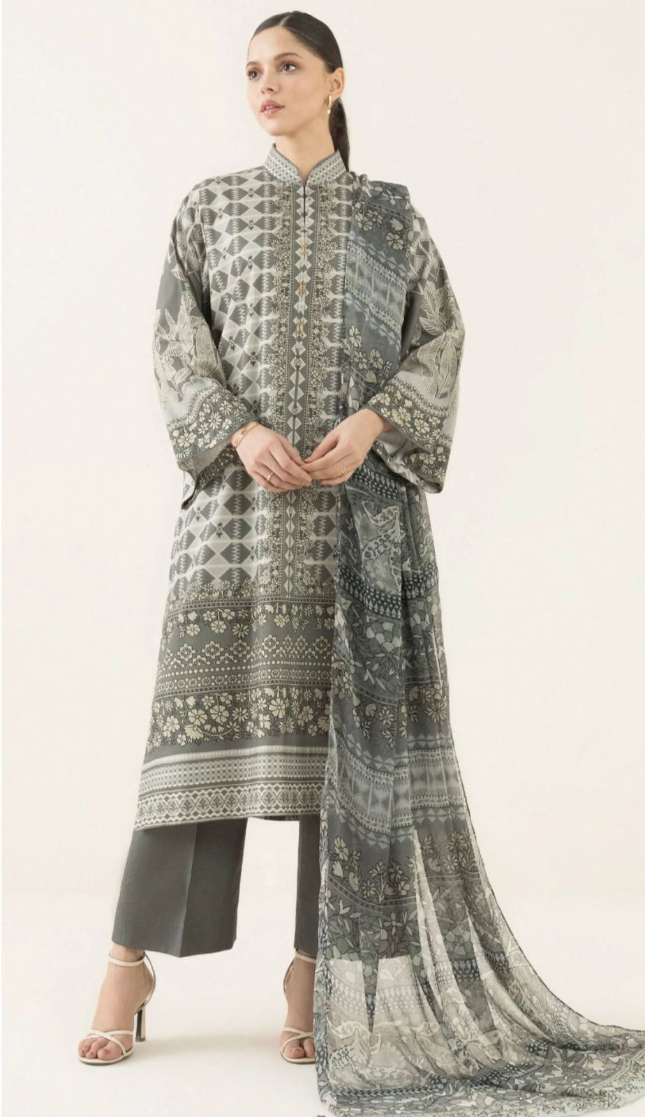 Sapphire Unstitched 3 Piece - Printed Khaddar Suit