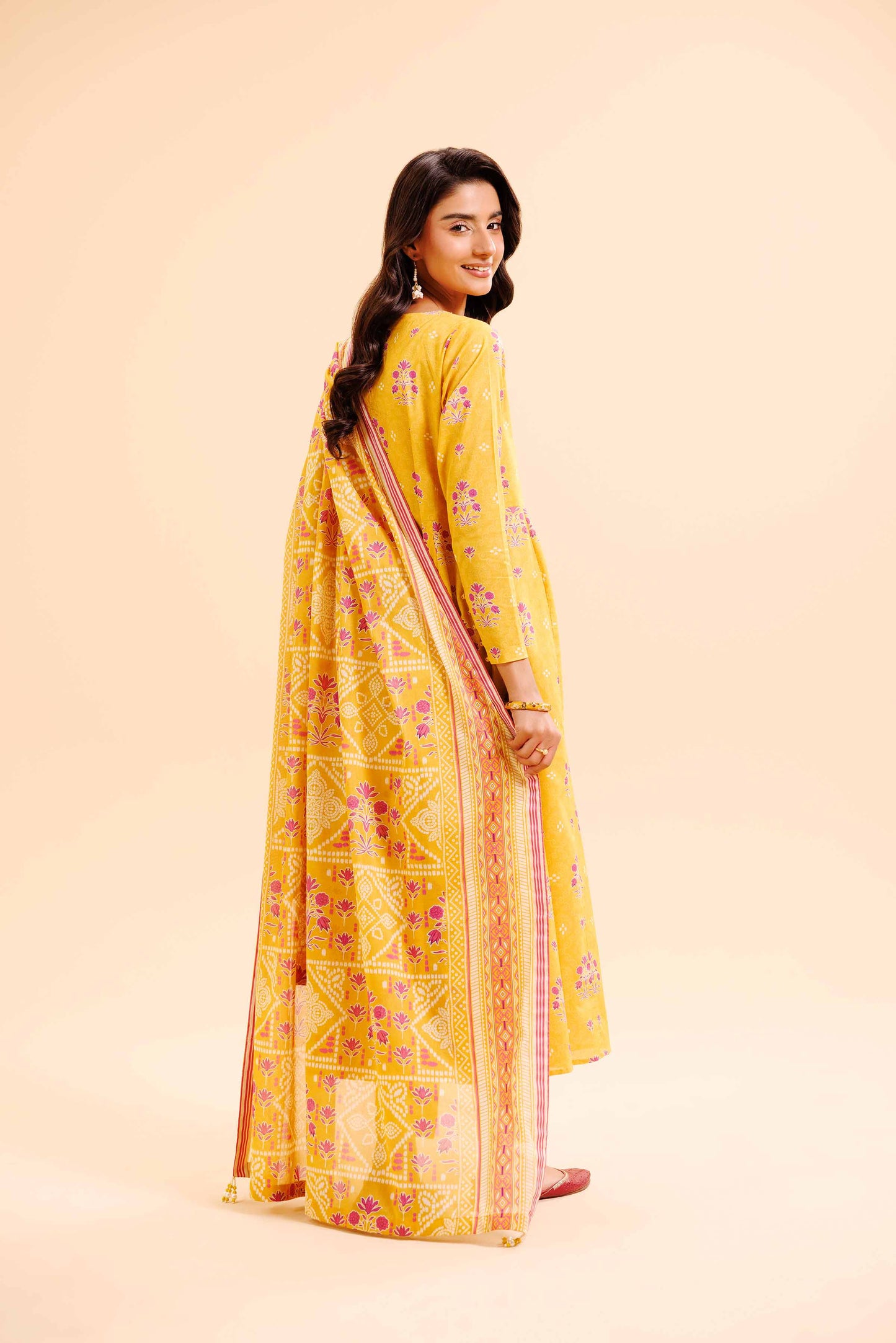 Nishat Unstitched 3 Piece | Printed Loose Fabric