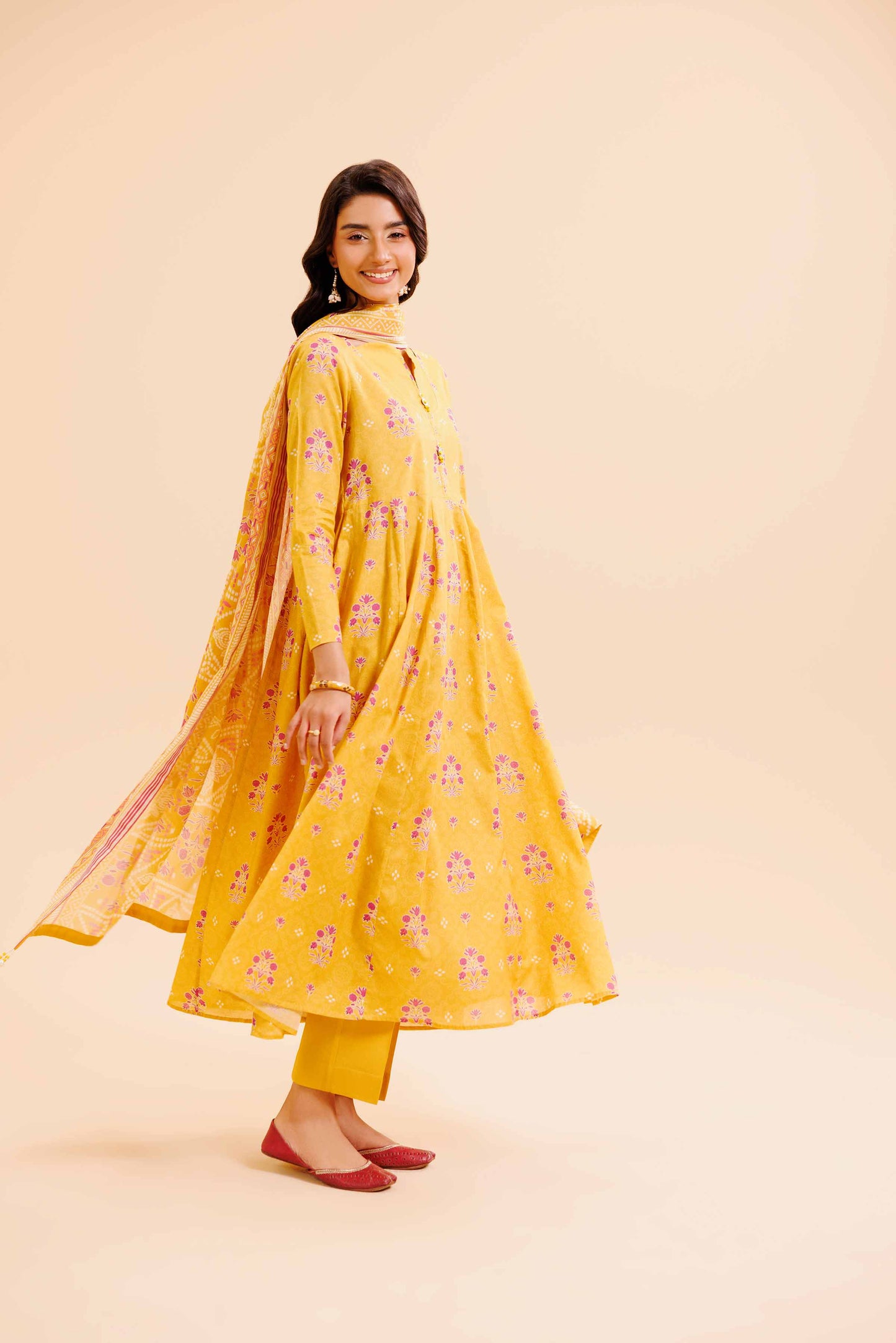 Nishat Unstitched 3 Piece | Printed Loose Fabric